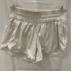 Lululemon track that shorts
Size 6
